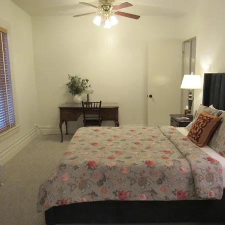 The Riter Mansion-2
